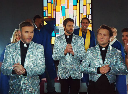 Grupas "Take That" dalibnieki kā garīdznieki